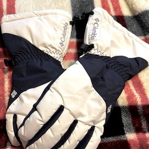 Columbia ski snow winter gloves. Women’s size Medium